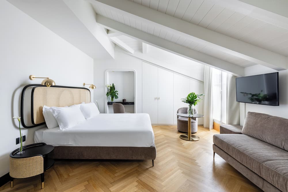 ホテル コンチネンタレ 写真