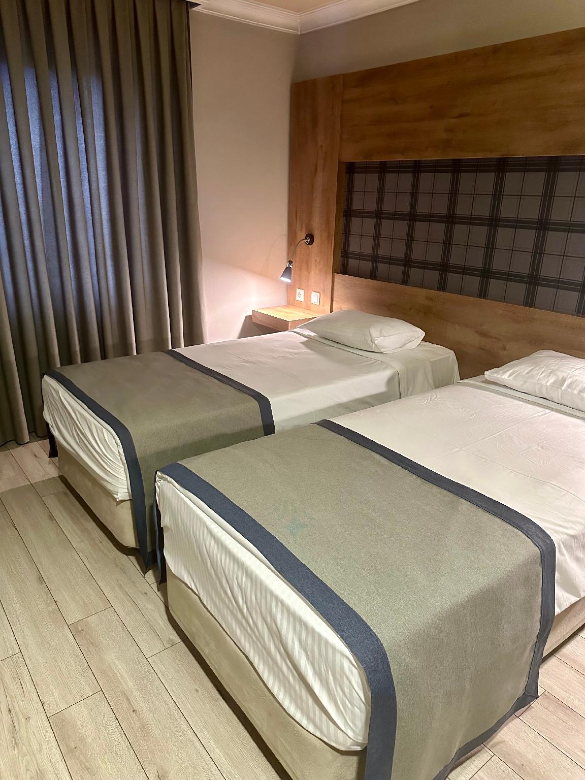 ラオディキヤ ホテル 写真