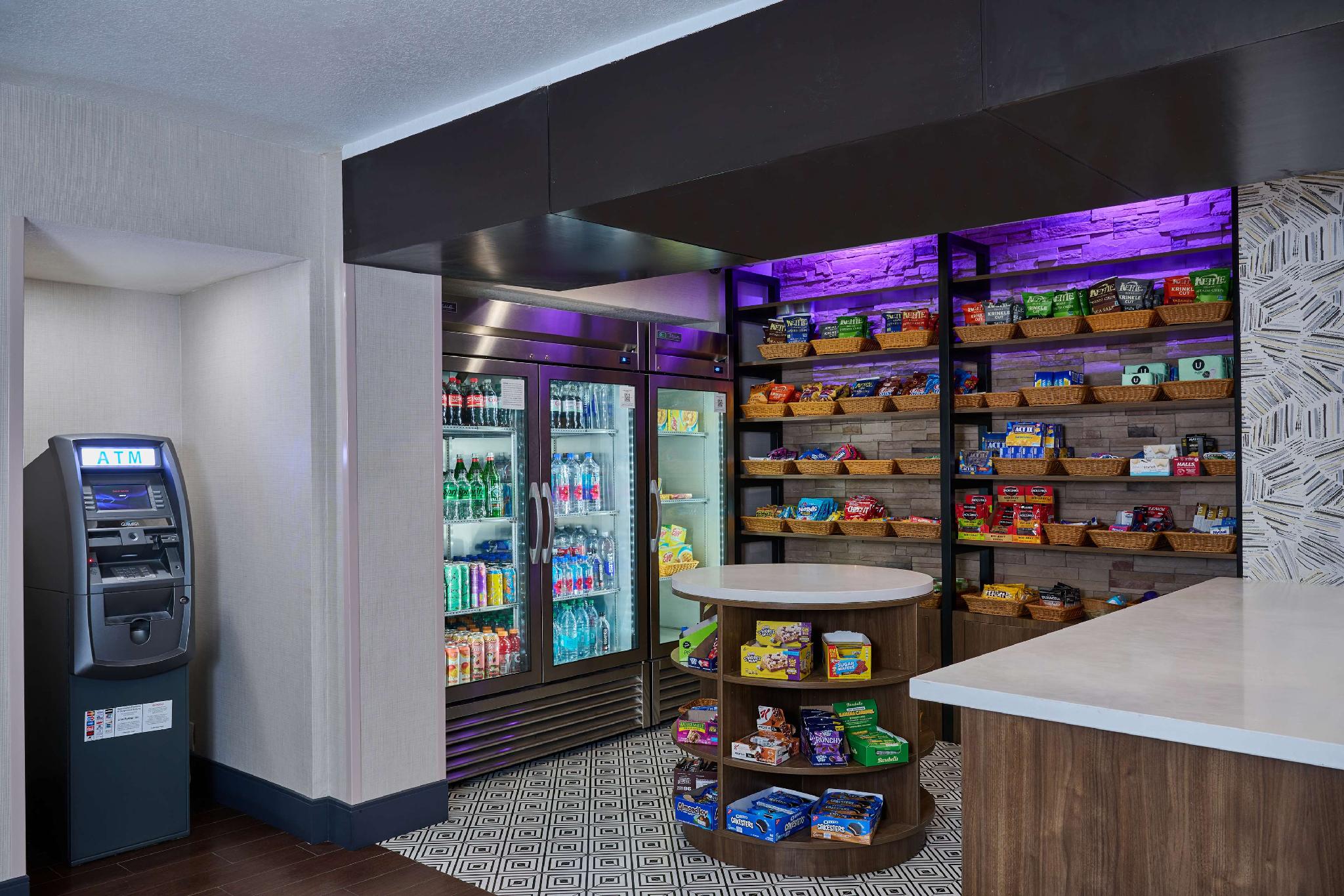 ダブルツリー バイ ヒルトン チャッツワース 写真