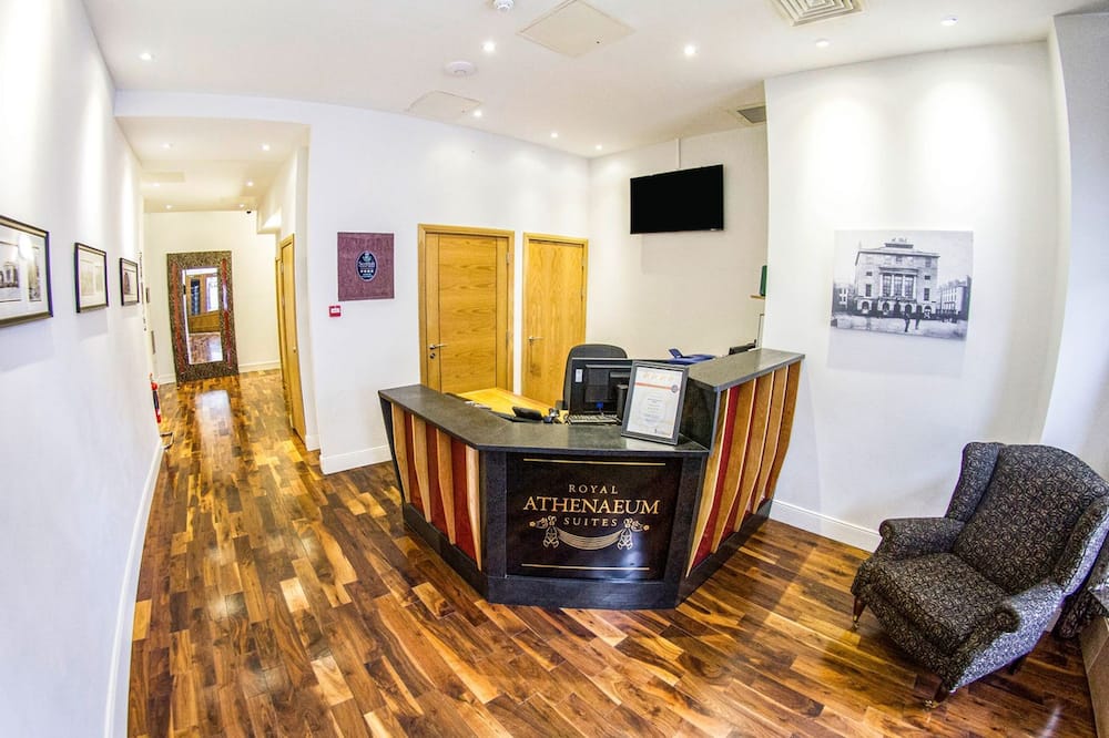 ロイヤル アテナム スイーツ 写真