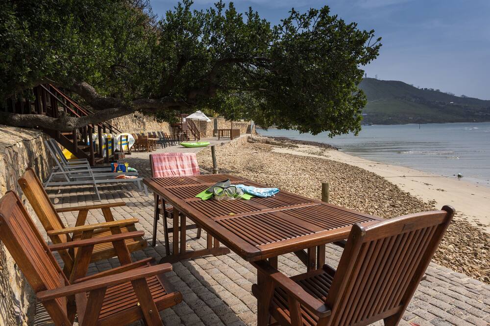 アンダー ミルクウッド シャレー 写真