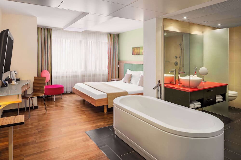 Ramada by Wyndham Baden du Parc 写真