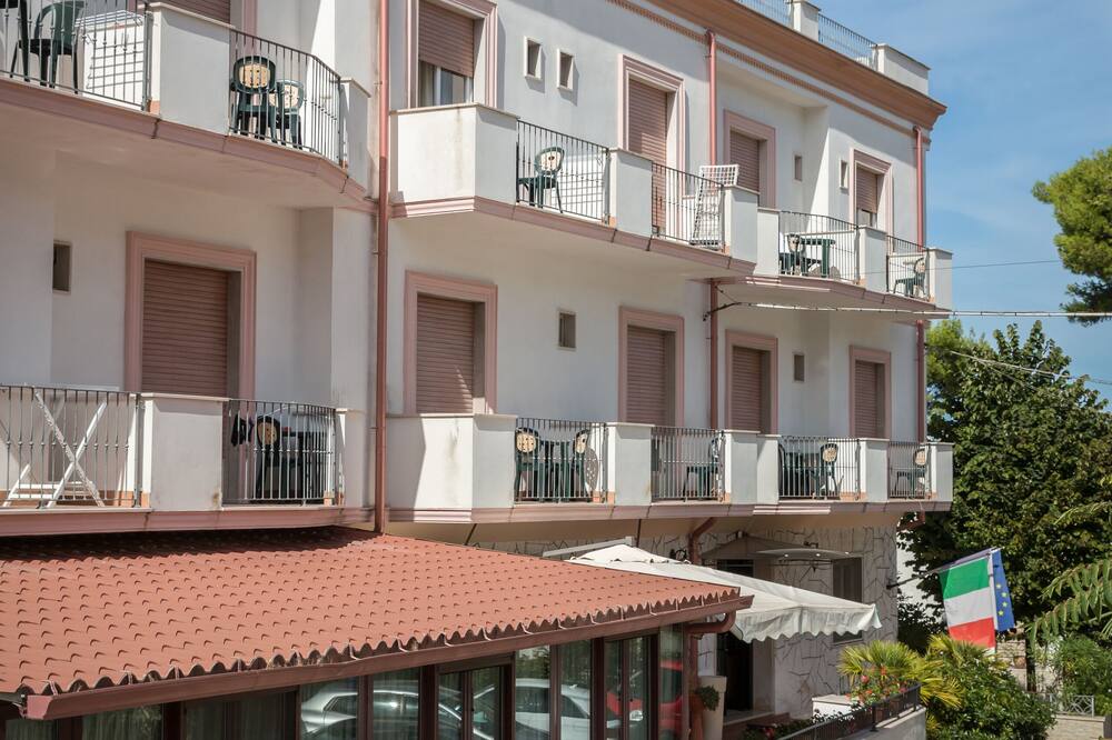 HOTEL PINETA 写真