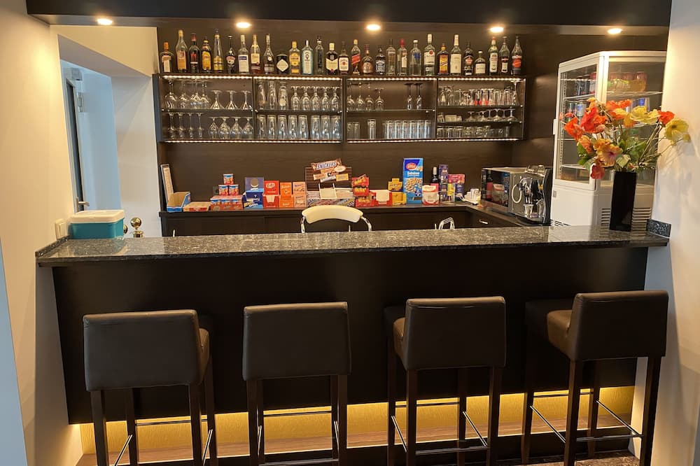 ホテル モントリー 写真