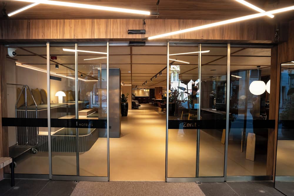 ホテル ゼニット ボレル 写真