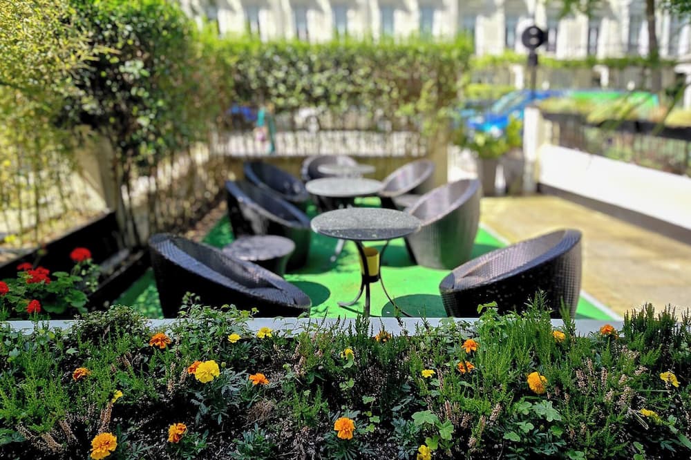 ハイド パーク インターナショナル 写真