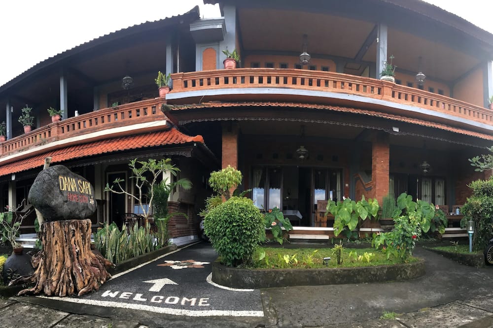 ダナサリ ホームステイ 写真