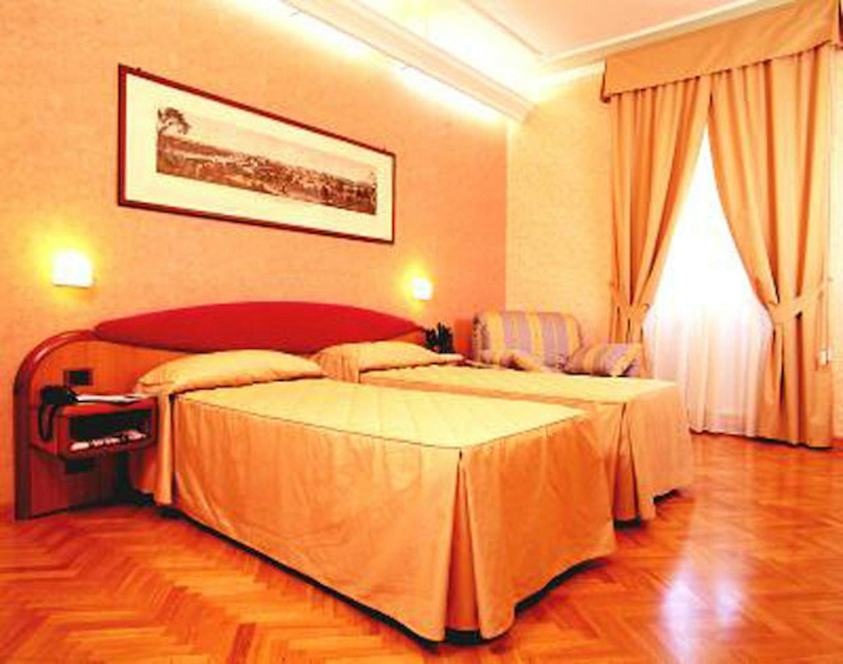 ホテル フォーリ インペリアーリ カヴァリエーリ 写真