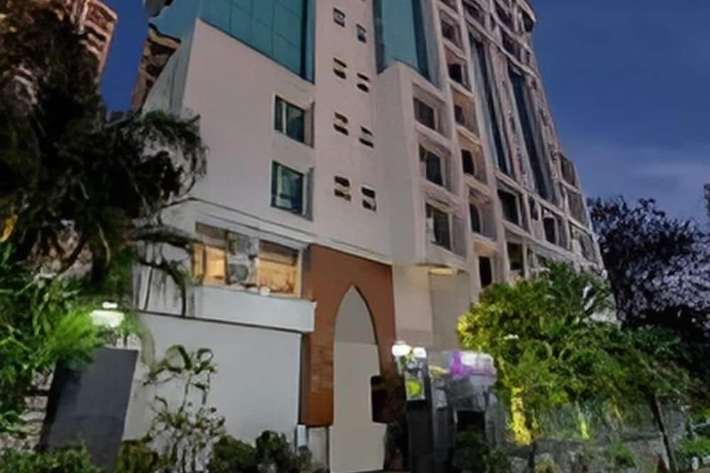 ザ カリフ ホテル 写真