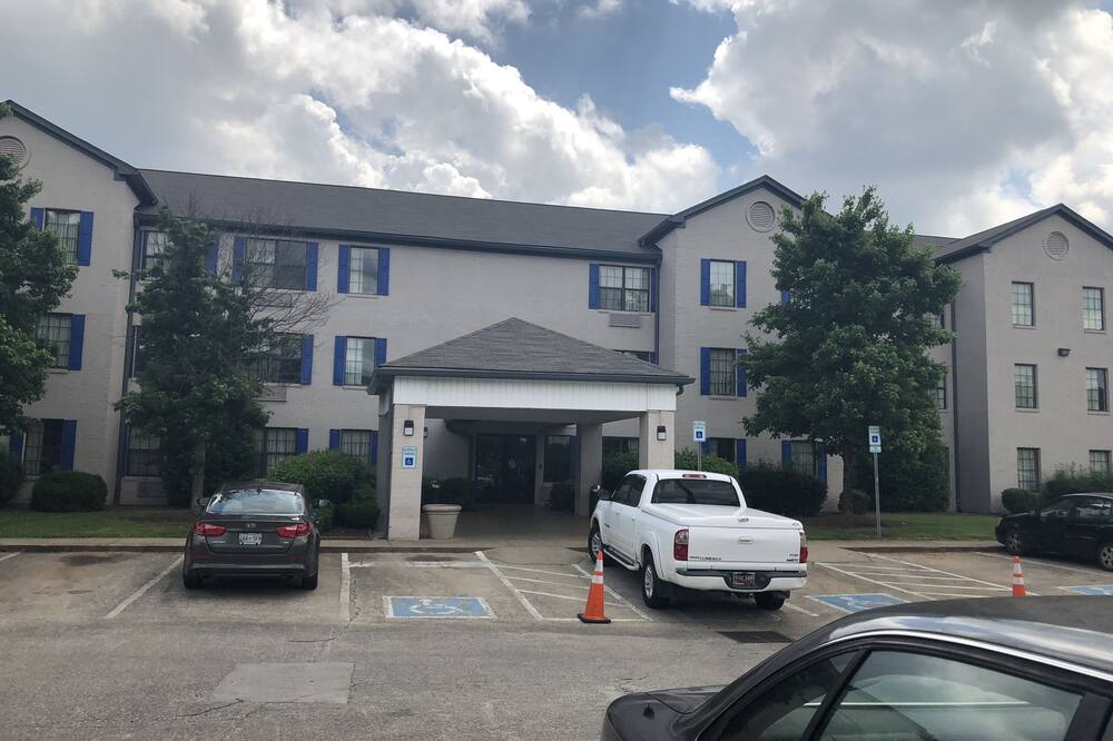 インタウン スイーツ エクステンデット ステイ マーフリーズボロ テネシー - MSU 写真