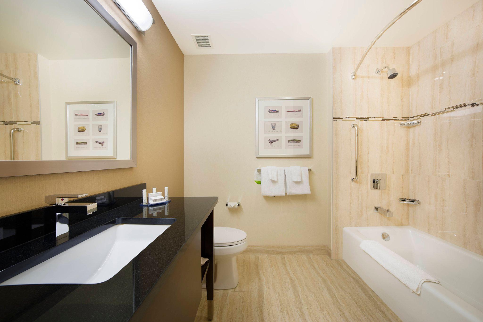 Courtyard by Marriott Montreal Downtown 写真