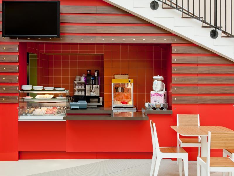 エクスプローラーズ オテル マルヌ ラ ヴァレ 写真