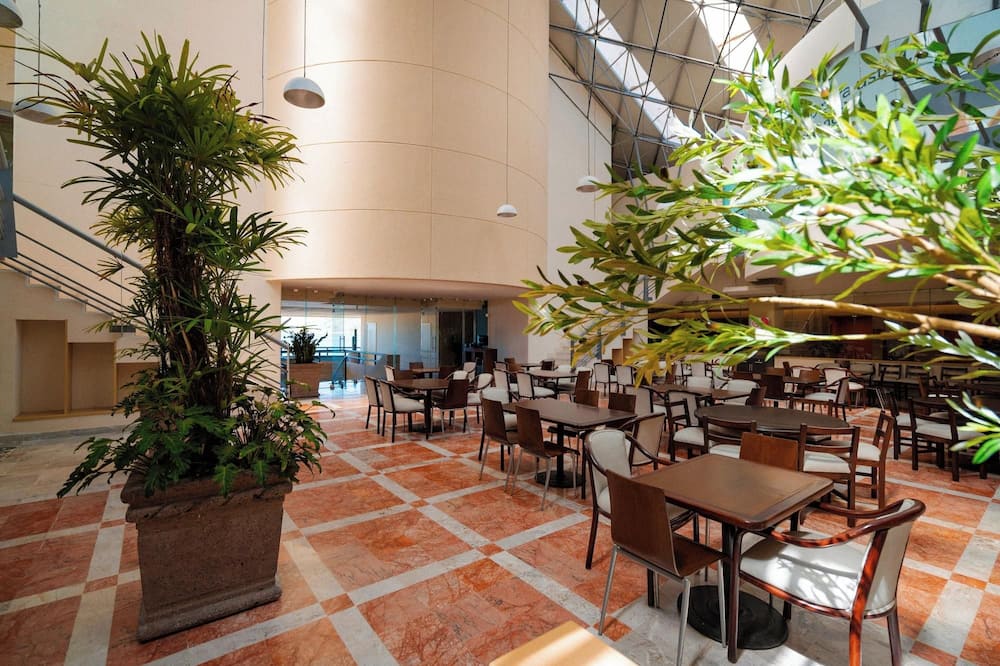 Sunset Palace Beach Hotel 写真
