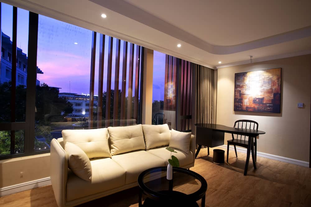 ミレニアム ヒューホテル 写真