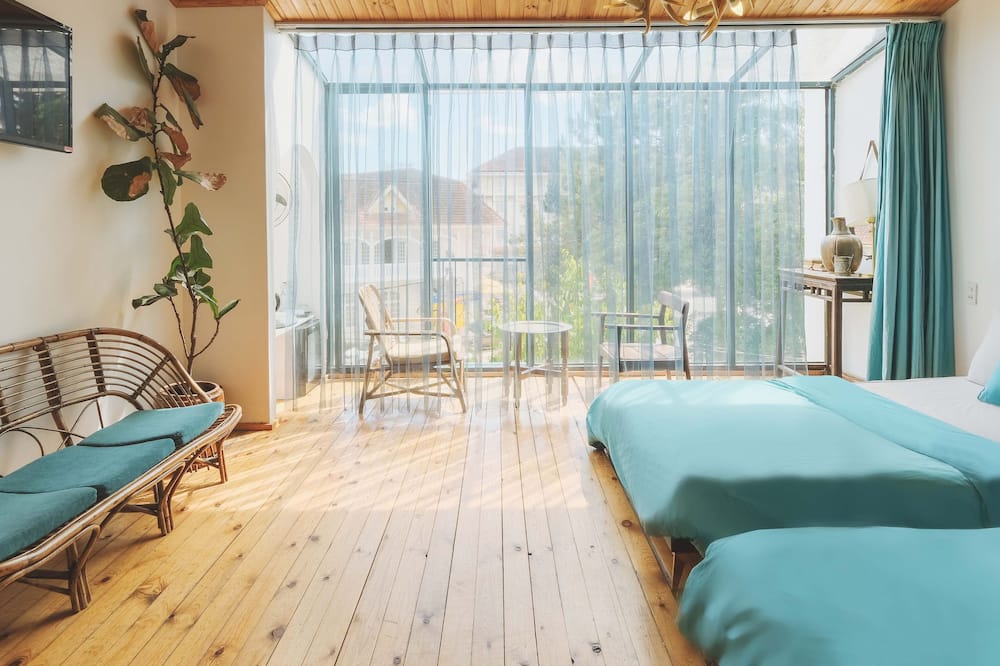 ラカサ メイ 写真