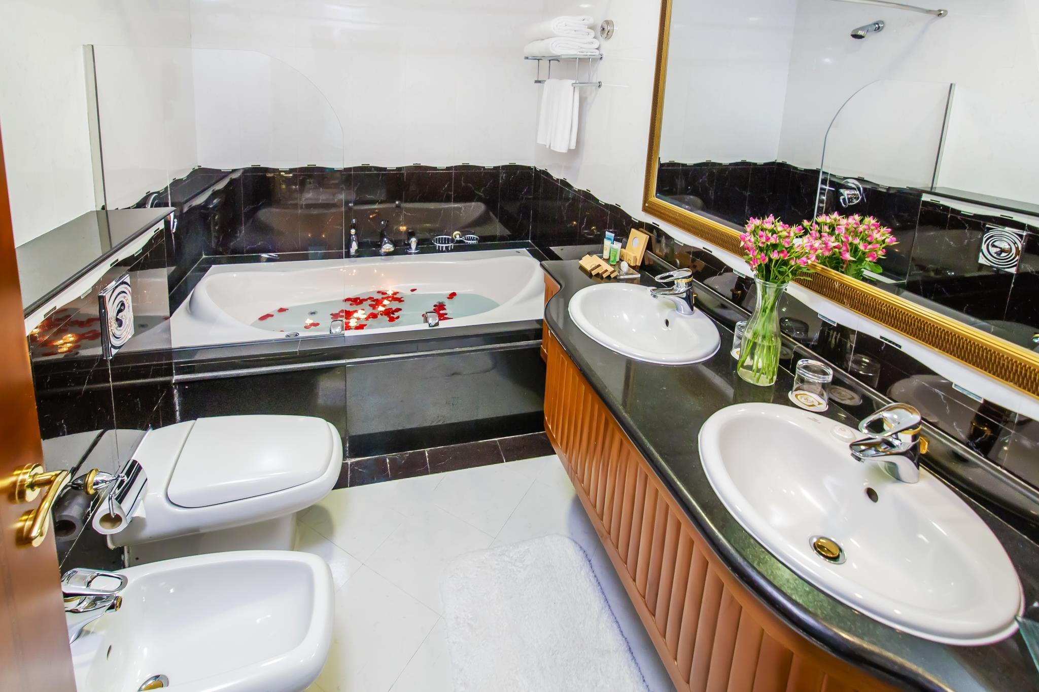 グランド エクセルシオール ホテル ブル ドバイ 写真