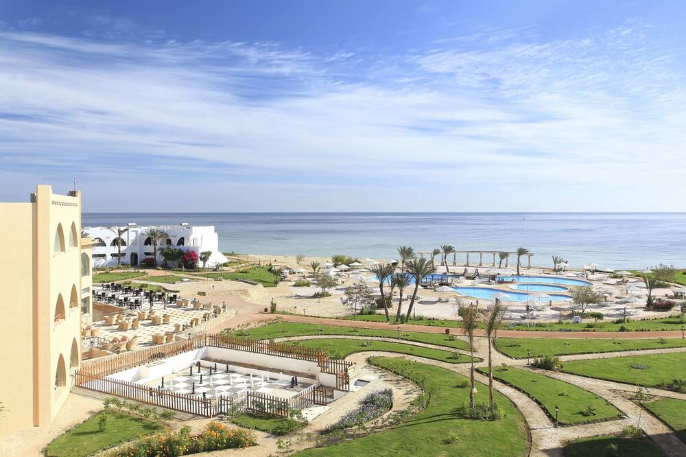 The Three Corners Equinox Beach Resort 写真