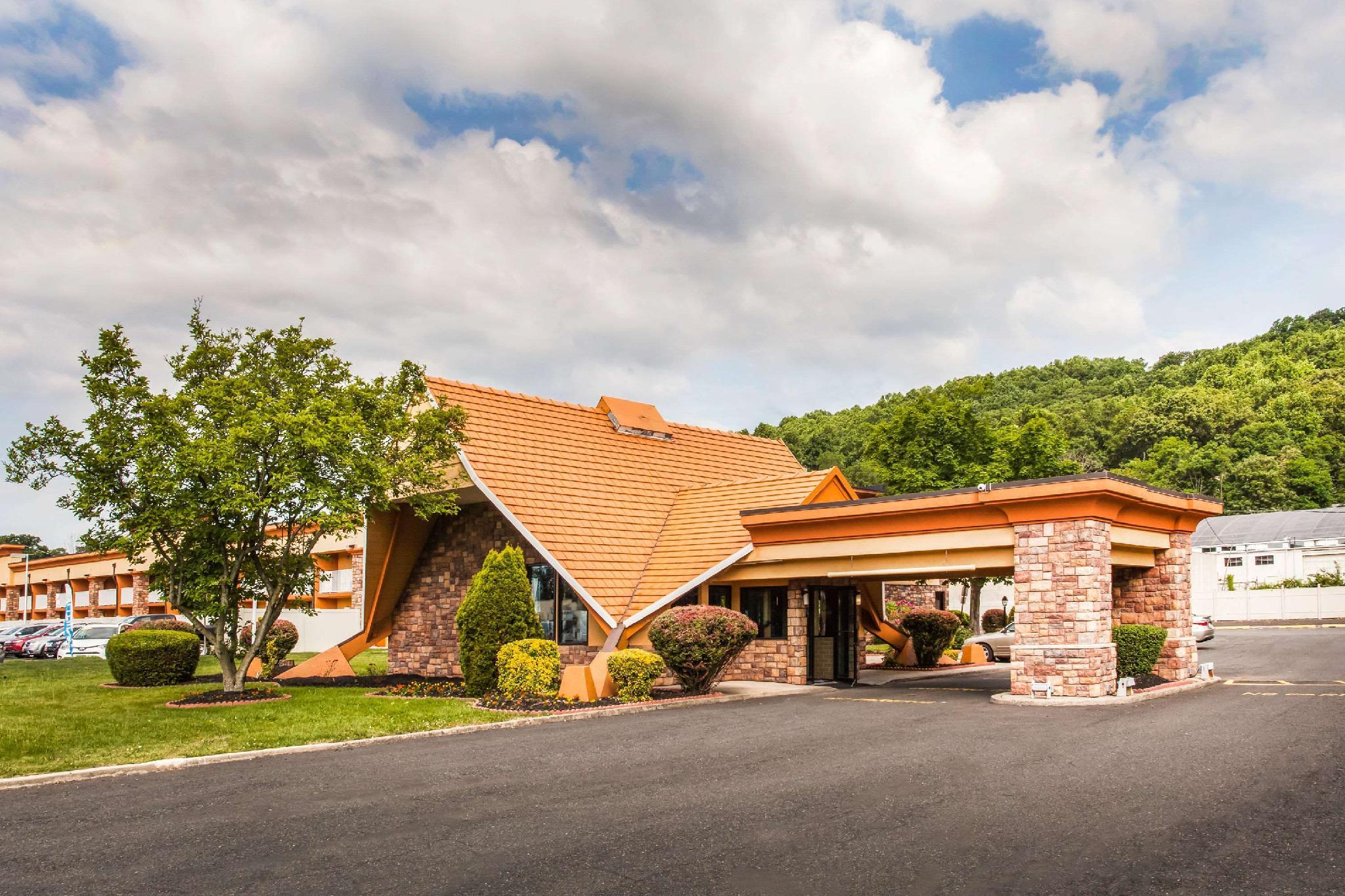 ハワード ジョンソン バイ ウィンダム ノース プレインフィールド 写真