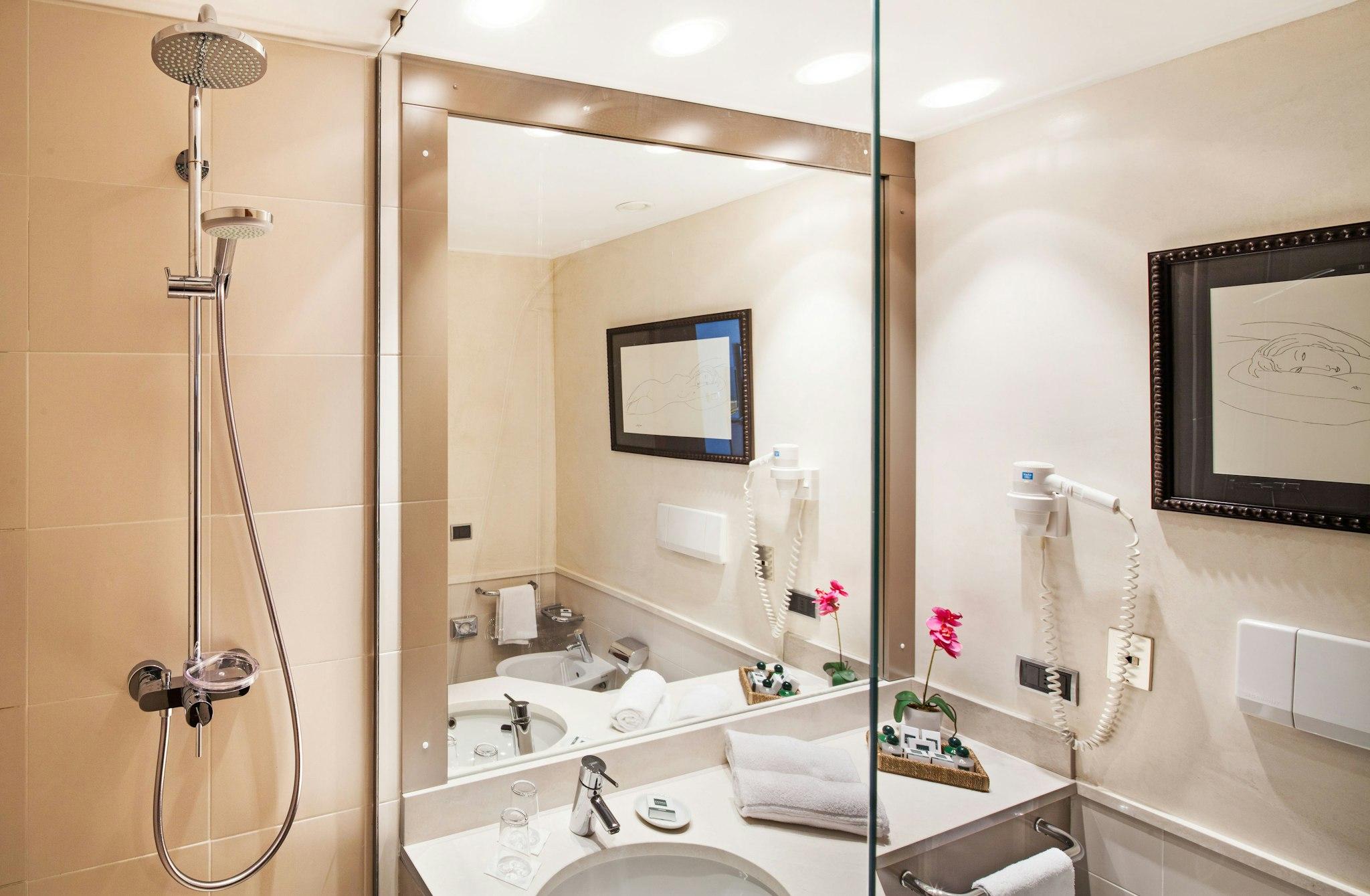 コスモ ホテル トッリ 写真