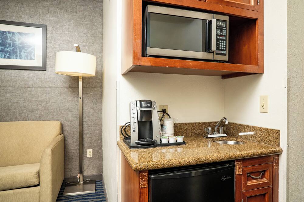 ホリデイ イン エクスプレス ホテル & スイーツ バーストウ アウトレット センター by IHG 写真