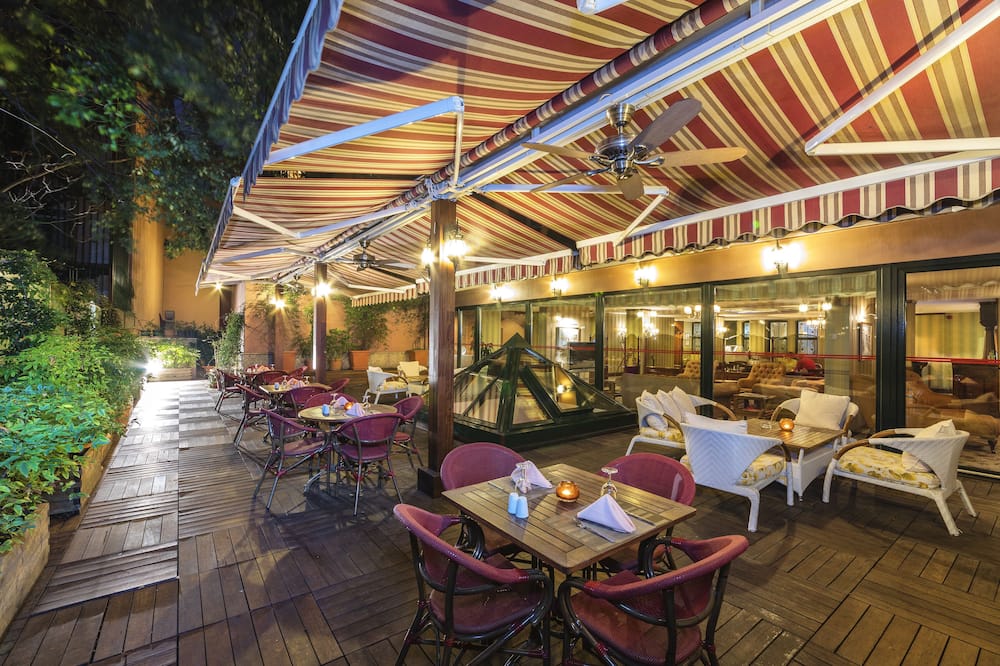 グランド ヤヴズ ホテル 写真