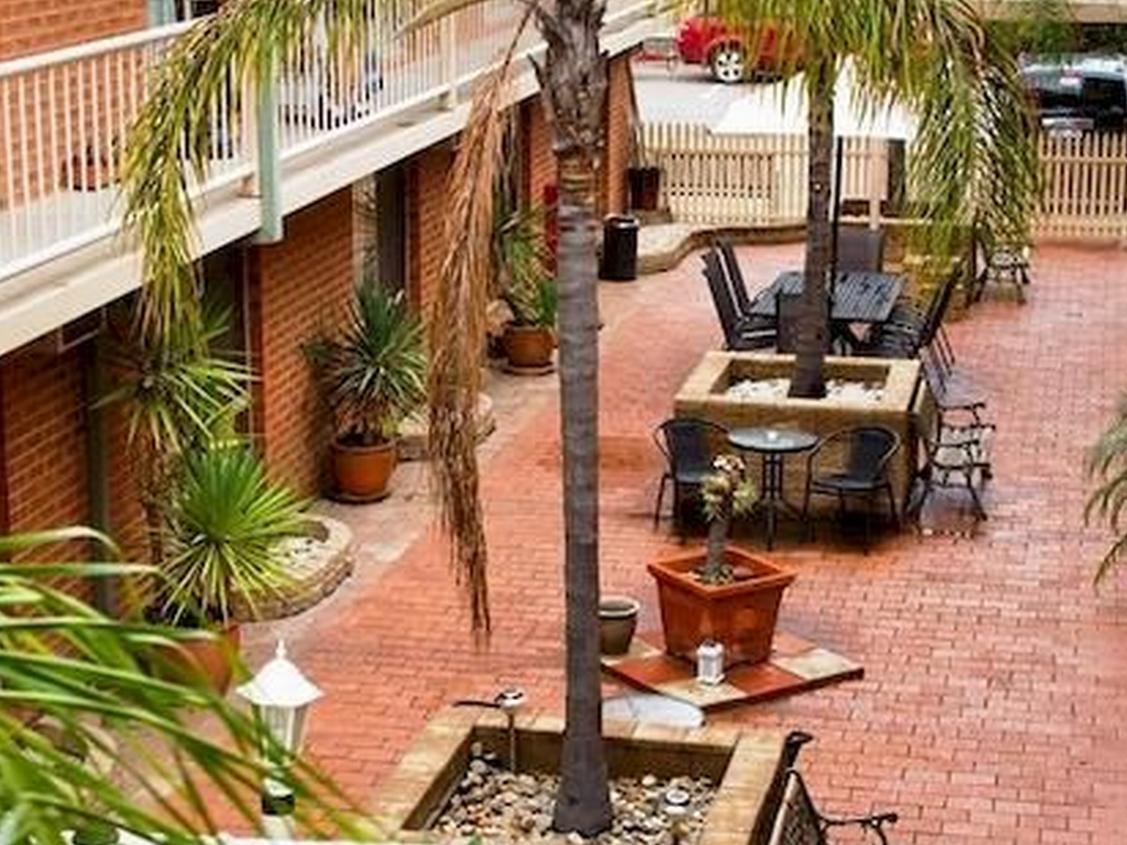 セントラル ヤラウォンガ モーター イン 写真