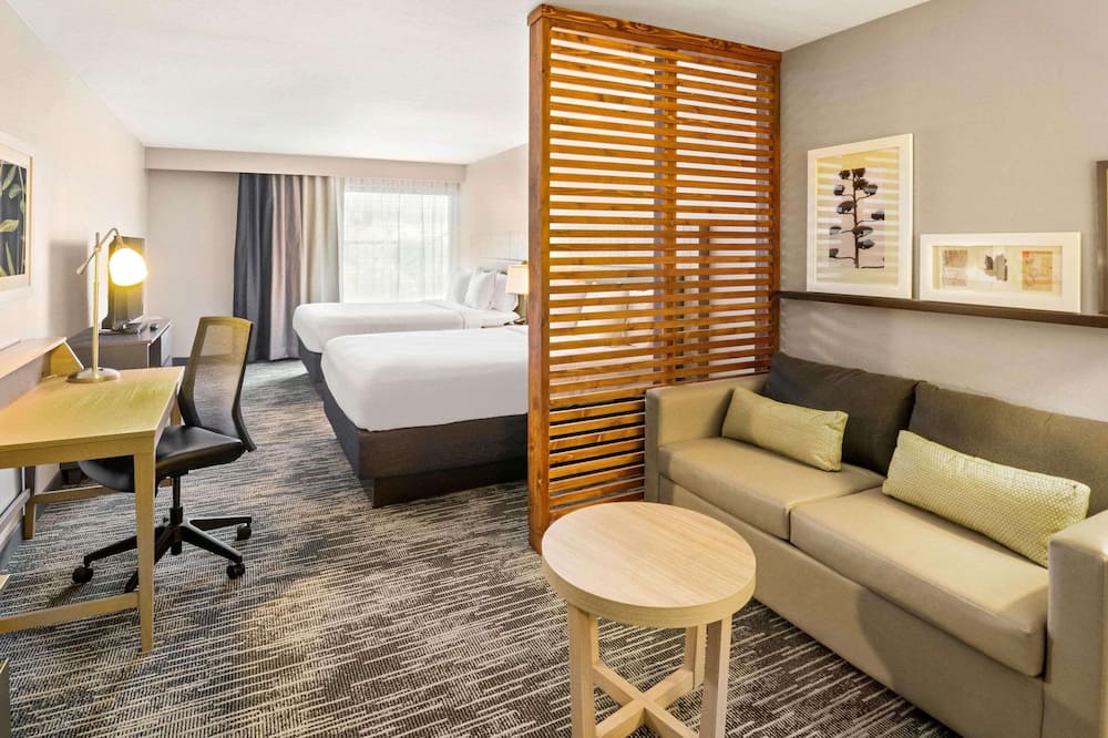 カントリー イン & スイーツ、ラディソン フラッグスタッフ ダウンタウン アリゾナ 写真