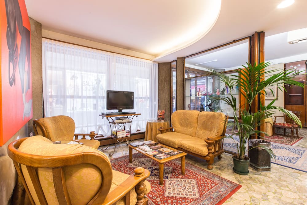 アンバサダー トレ ローゼ ホテル 写真