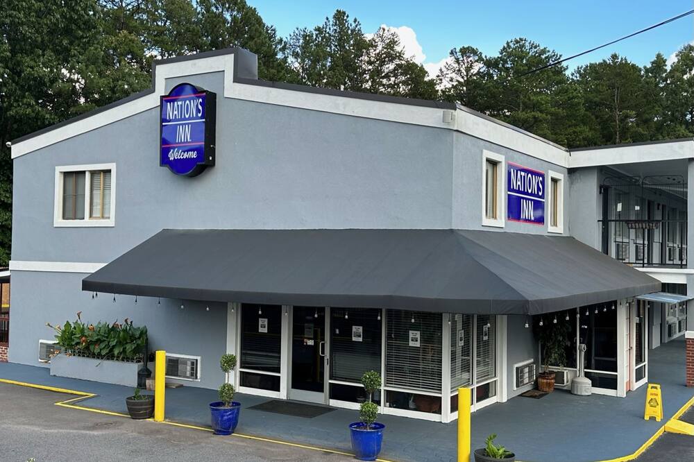 ネイションズイン オブ ウェイクカウンティ - ラリー クラブツリー 写真