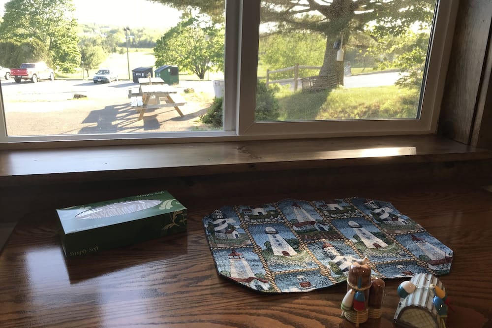 ホワイト バーチズ モーテル 写真