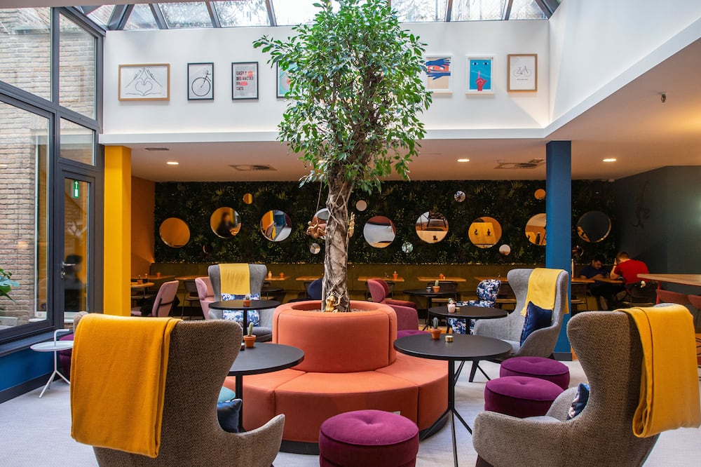 B&B ホテル ブリュッセル セントー ルイーズ 写真