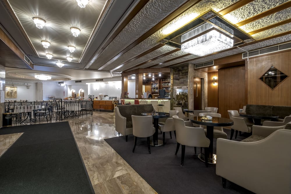 Acropolis View Hotel 写真