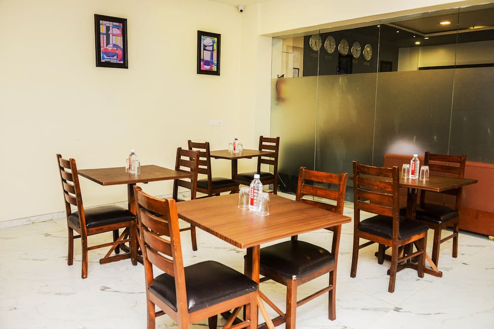 ホテル エリート コンチネンタル - エアポート ロード アンダリ 写真