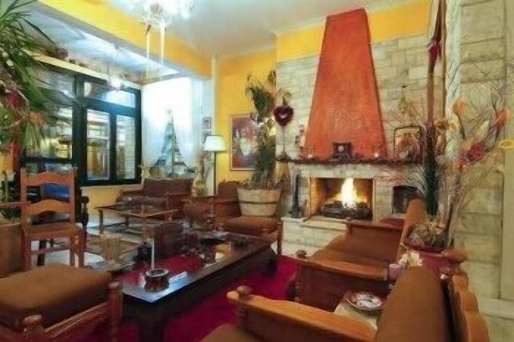 Hotel Varonos 写真