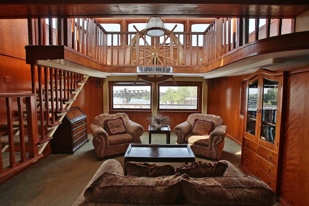 デルタ キング ホテル 写真