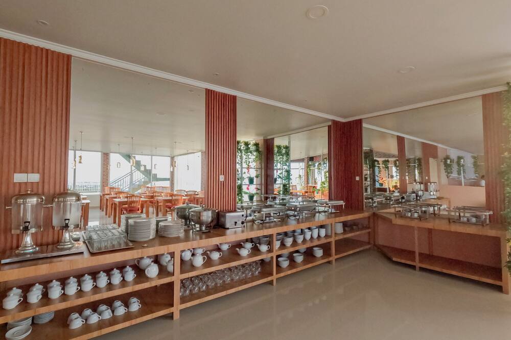 ザ パンダン サリ ホテル 写真