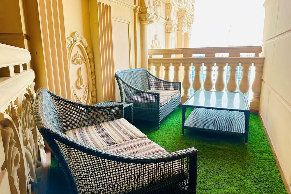 ロイヤル ローズ アブダビ キュリオ コレクション バイ ヒルトン アフィリエイテッド ホテル 写真