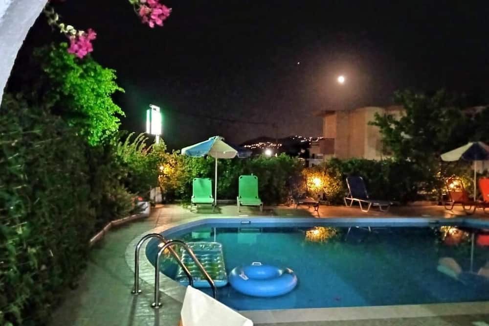 クレタ サン ホテル ストゥディオズ 写真