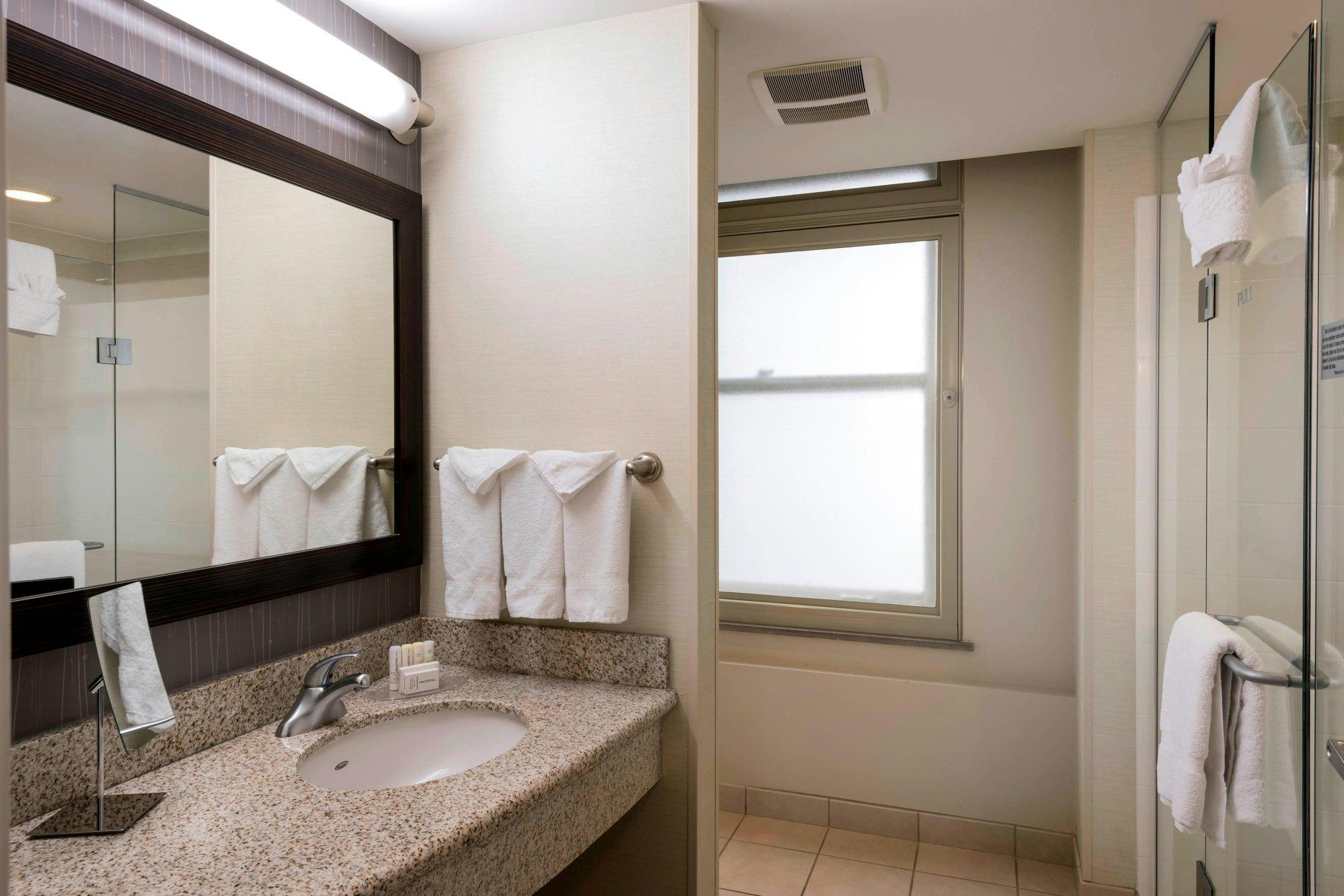 Courtyard by Marriott Tulsa Downtown 写真