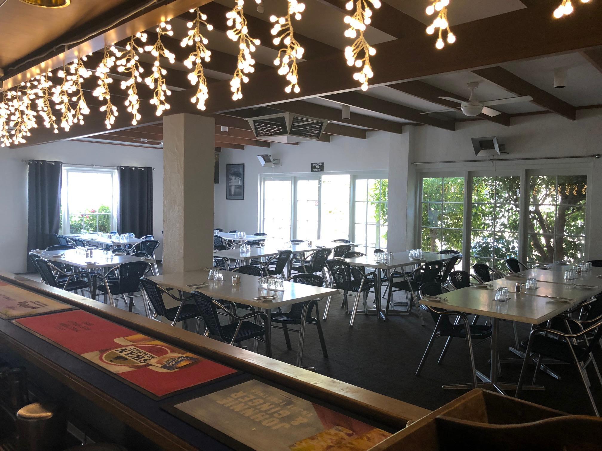 ジュリアン ベイ ホテル モーテル 写真