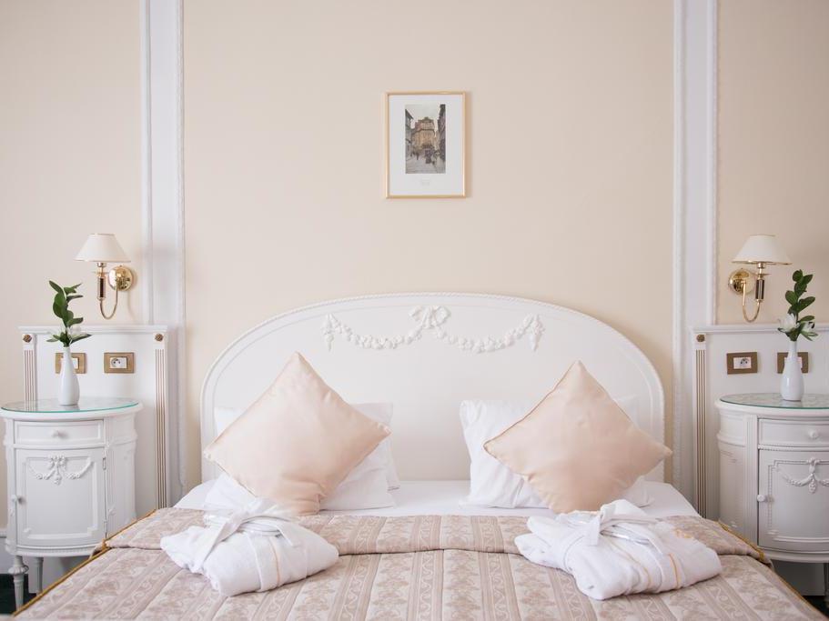 アンバサダー ズラータ フサ 写真