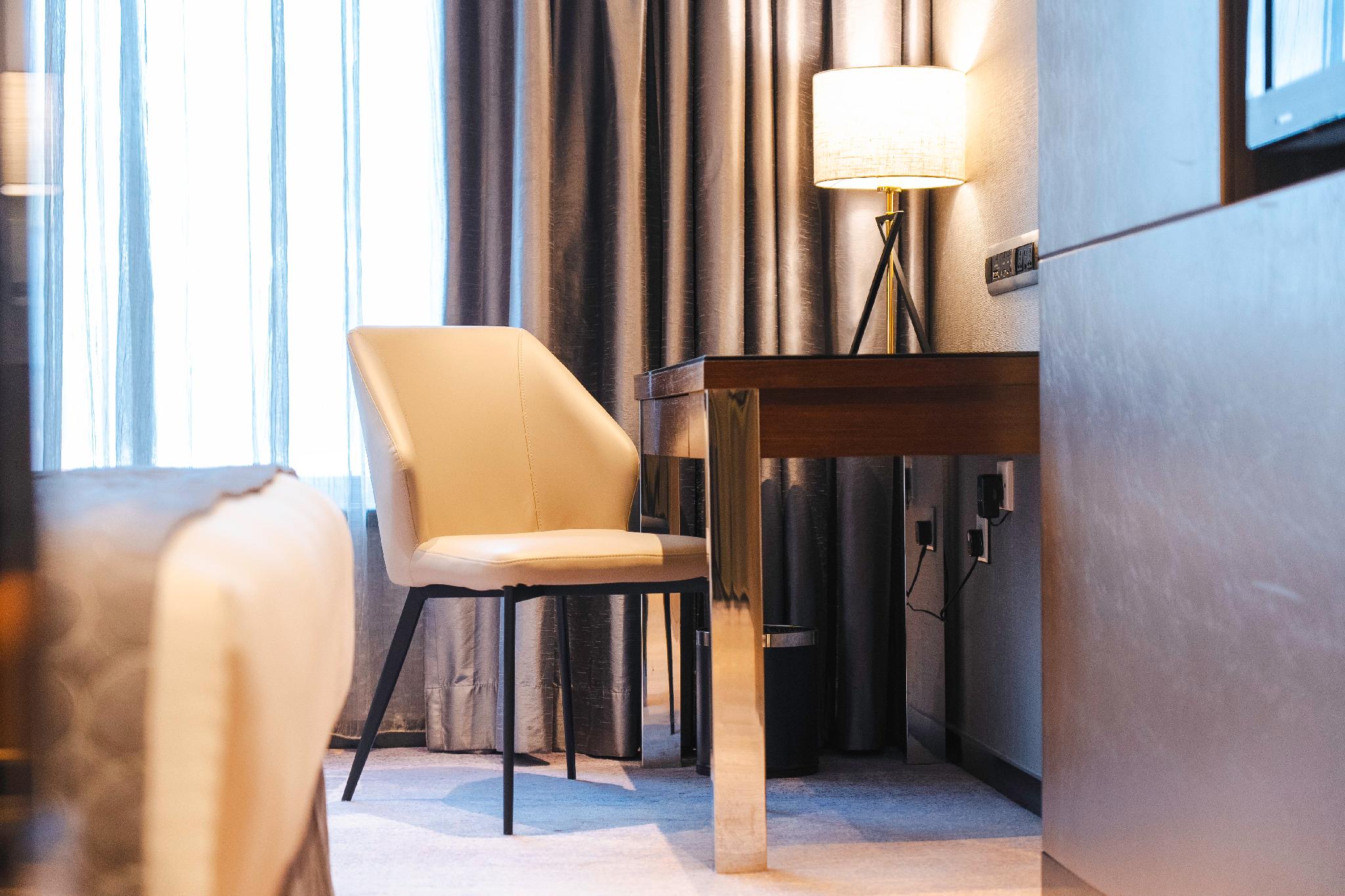 グランド エンペラー ホテル 写真