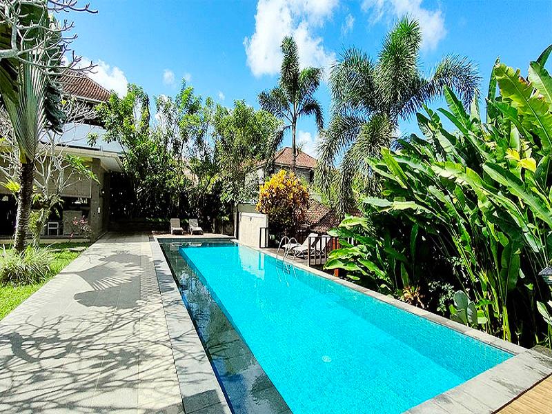 ヴィラ ニルヴァーナ バリ 写真