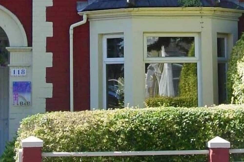 タイロサ ルームズ 写真