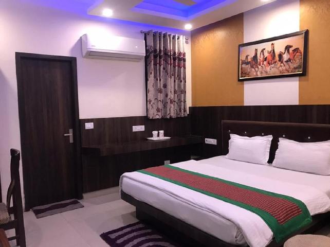 ゴールームゴー コテージ ガンガ イン ニューデリー 写真