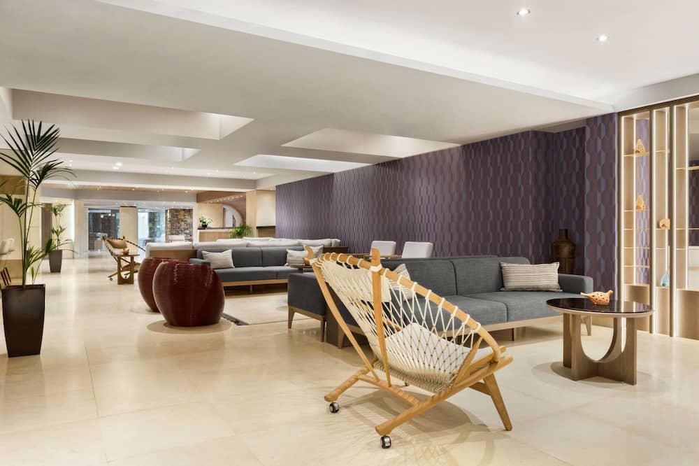 ゼウス エレバ ミラベロ ベイ 写真