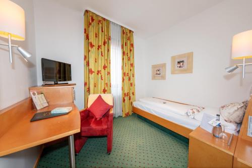 ホテル クロスター ヒルサウ 写真