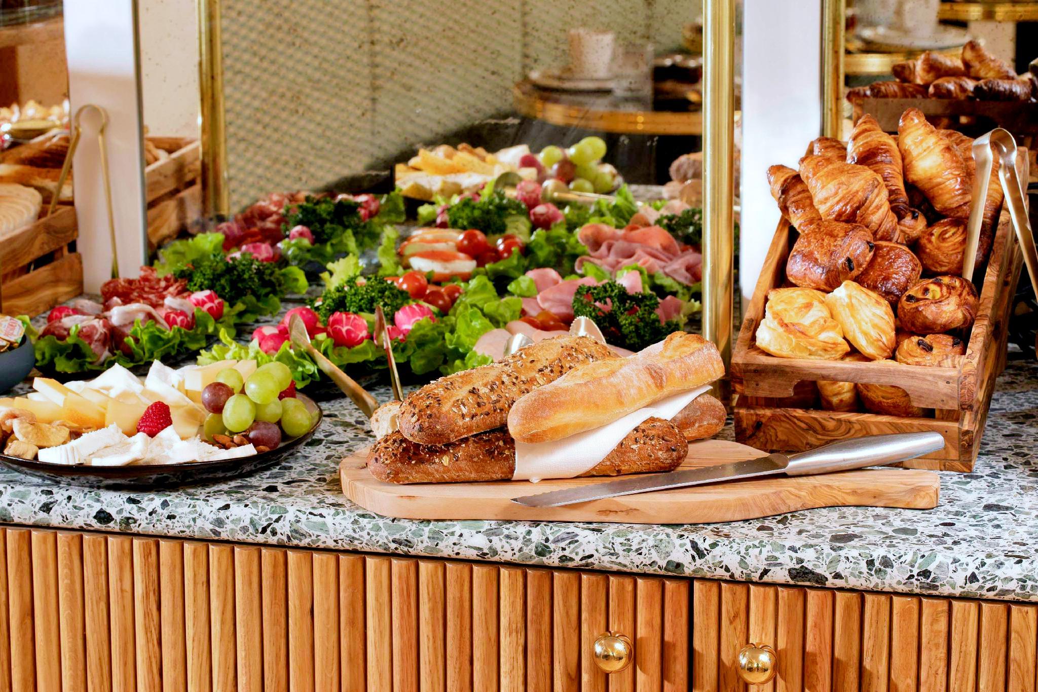 ホテル グラモン 写真