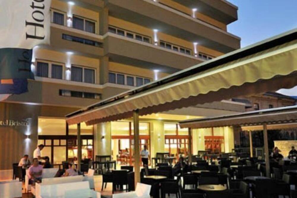 ホテル ブリストル 写真