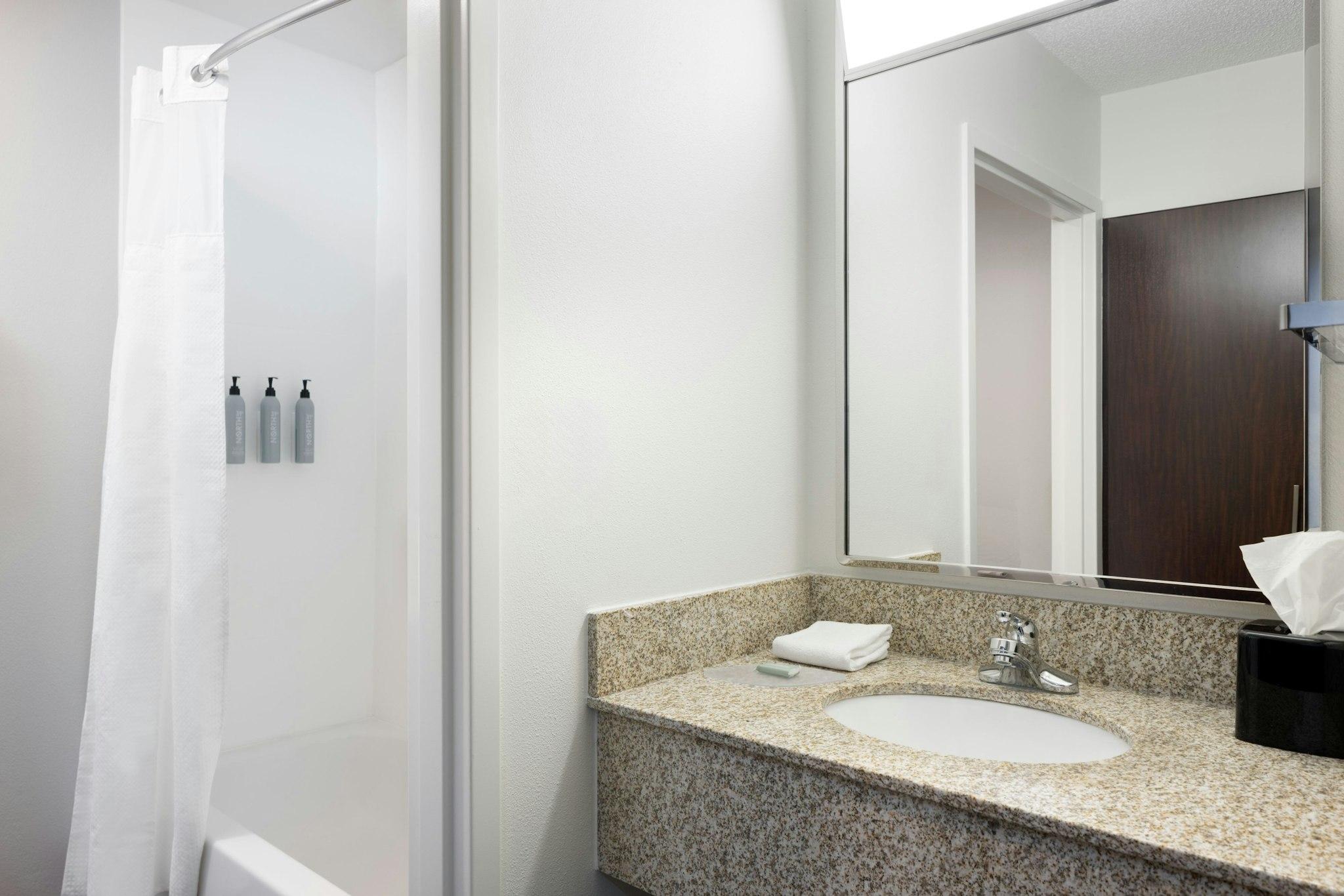 Courtyard by Marriott Springfield Airport 写真